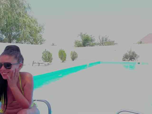 CarlaStaceeFun webcam