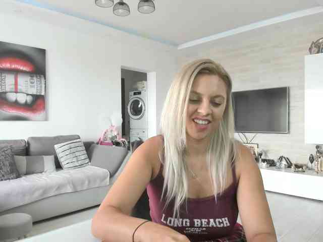 CarlaStaceeFun webcam