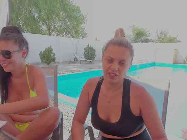 CarlaStaceeFun webcam