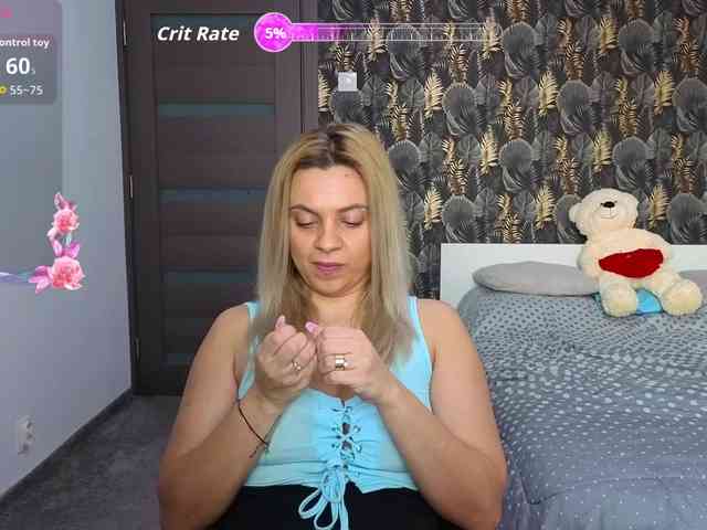 CarlaStaceeFun webcam