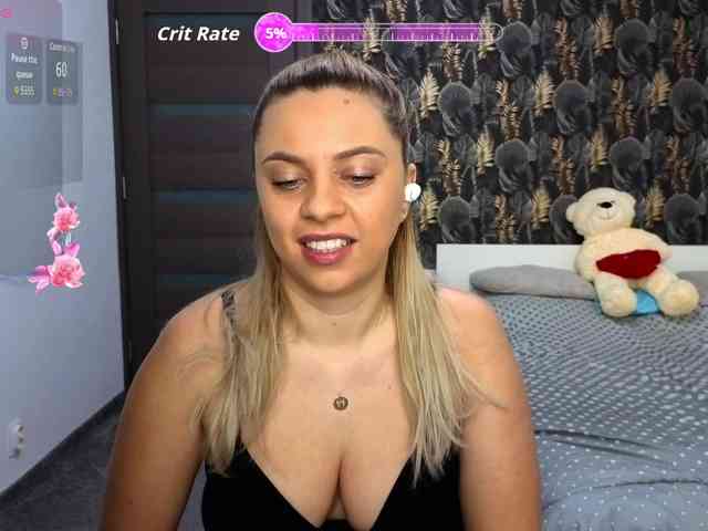 CarlaStaceeFun webcam