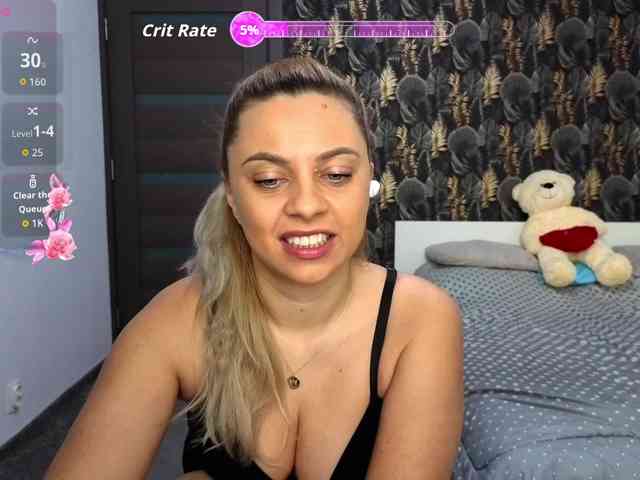 CarlaStaceeFun webcam