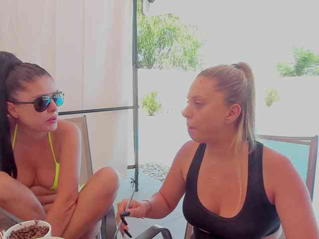 CarlaStaceeFun webcam