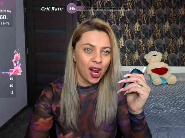 CarlaStaceeFun webcam