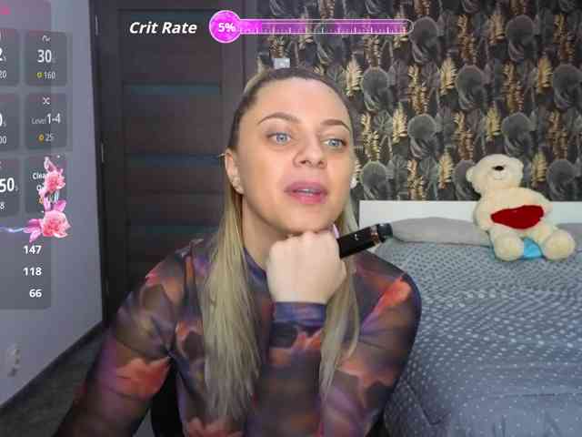 CarlaStaceeFun webcam