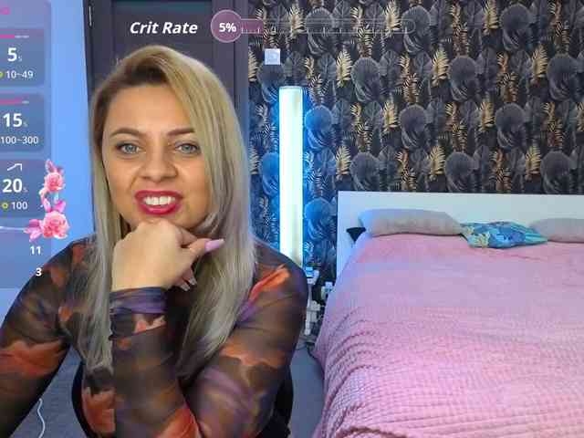 CarlaStaceeFun webcam