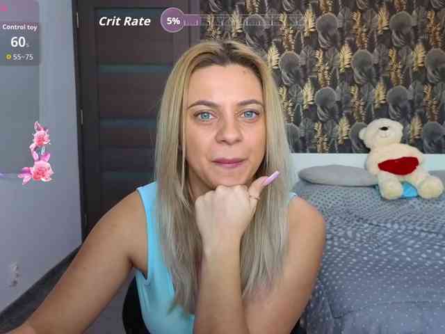 CarlaStaceeFun webcam