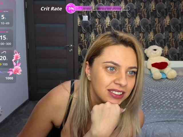CarlaStaceeFun webcam