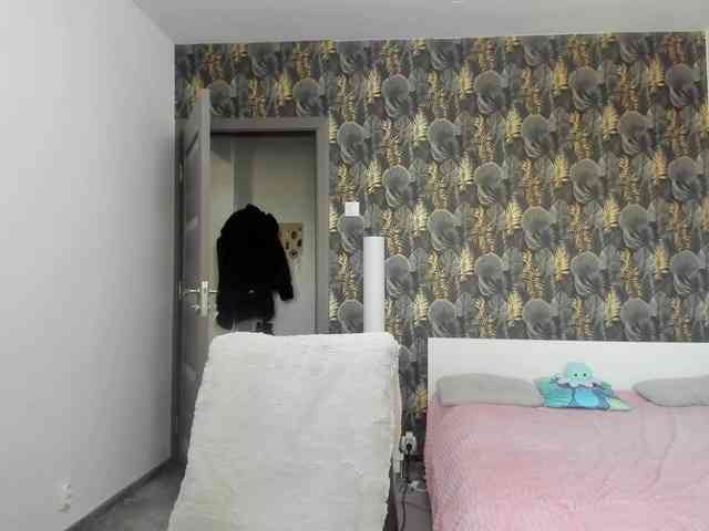 CarlaStaceeFun webcam