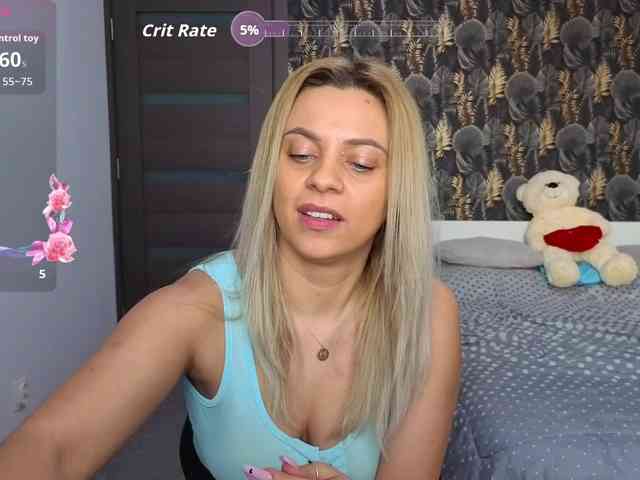 CarlaStaceeFun webcam