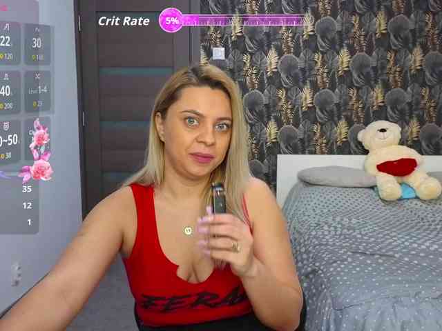 CarlaStaceeFun webcam