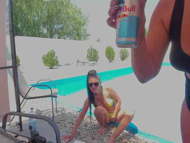 CarlaStaceeFun webcam