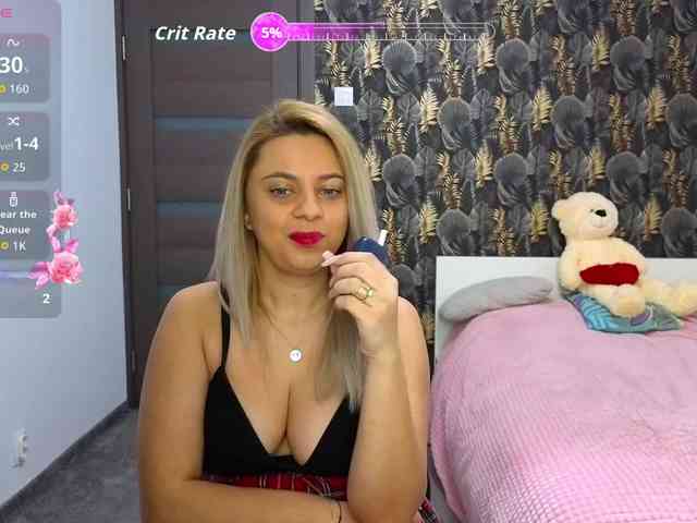 CarlaStaceeFun webcam