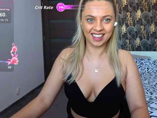 CarlaStaceeFun webcam
