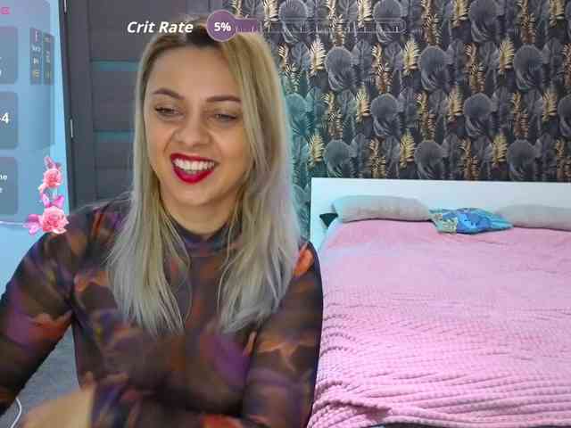 CarlaStaceeFun webcam