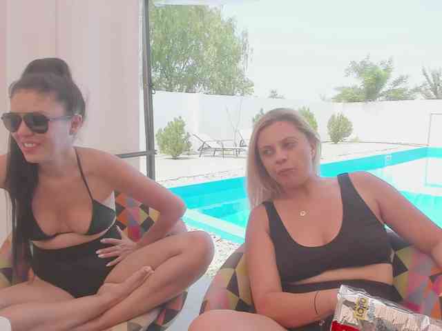CarlaStaceeFun webcam
