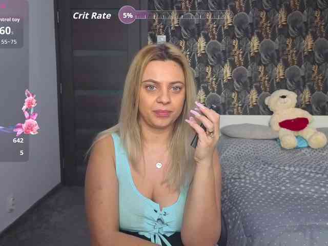 CarlaStaceeFun webcam