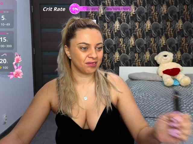 CarlaStaceeFun webcam