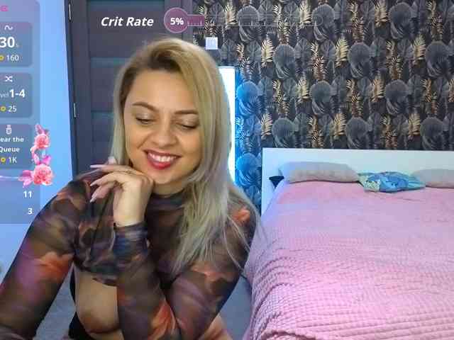 CarlaStaceeFun webcam