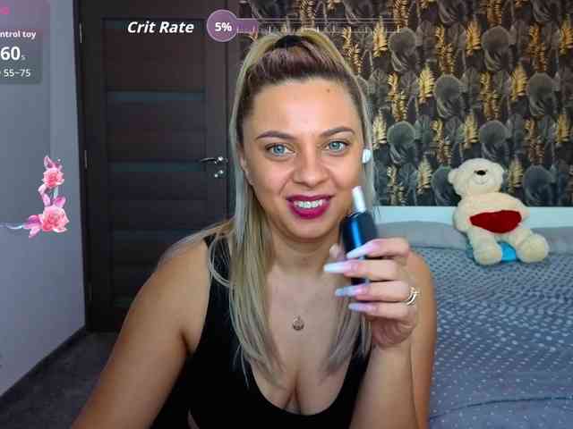 CarlaStaceeFun webcam