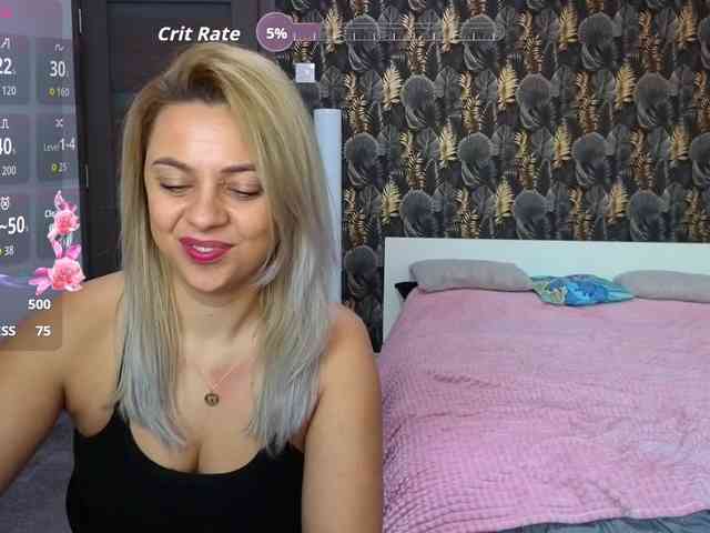 CarlaStaceeFun webcam