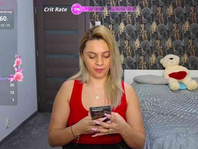 CarlaStaceeFun webcam