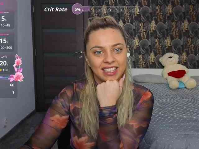 CarlaStaceeFun webcam