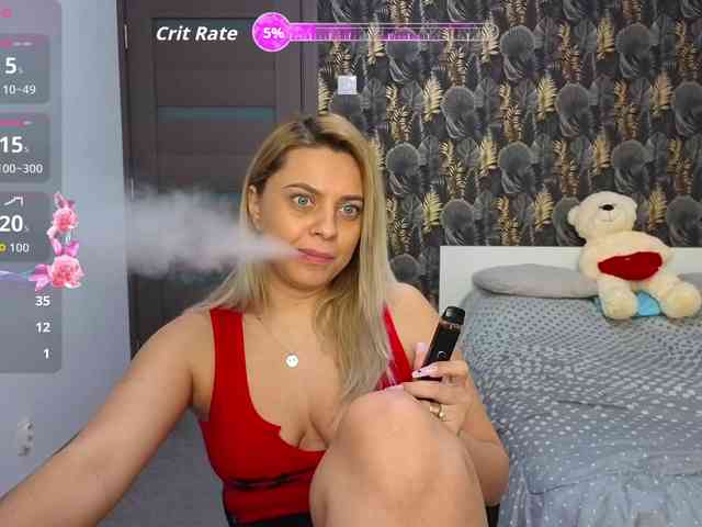 CarlaStaceeFun webcam