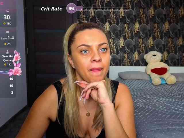 CarlaStaceeFun webcam