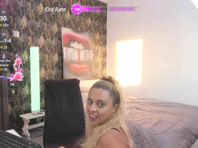 CarlaStaceeFun webcam
