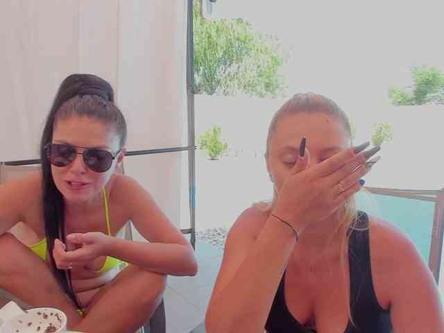 CarlaStaceeFun webcam