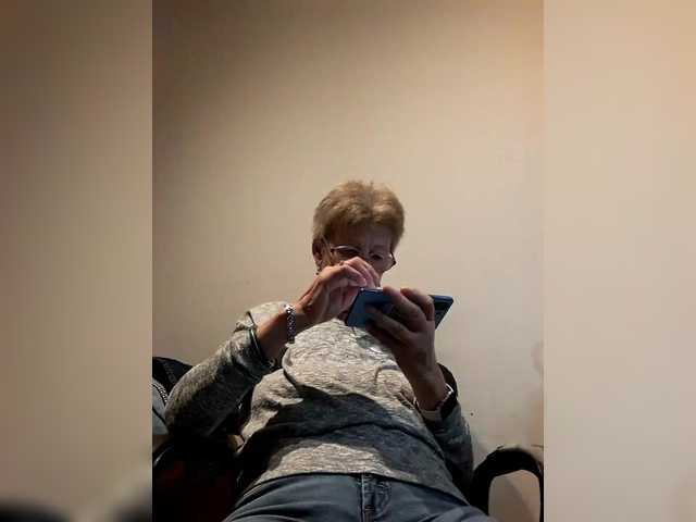 Preview of reife-dame