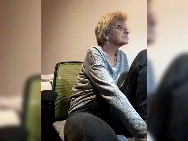 Reife-dame's BongaCams show and profile