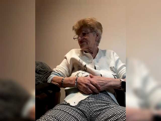 Reife-dame's BongaCams show and profile