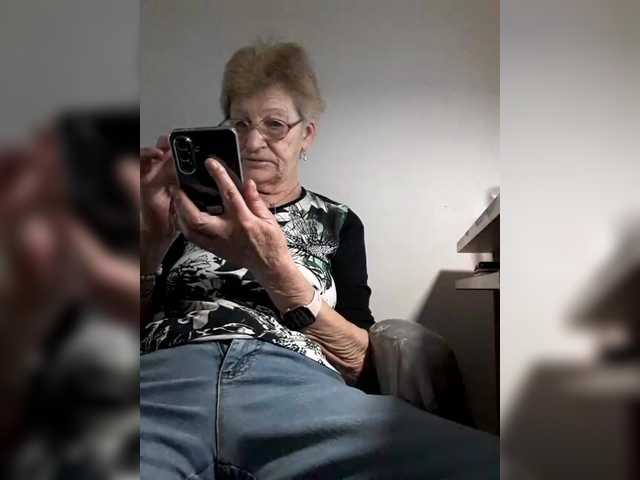 Reife-dame's BongaCams show and profile