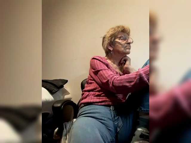 Reife-dame's BongaCams show and profile