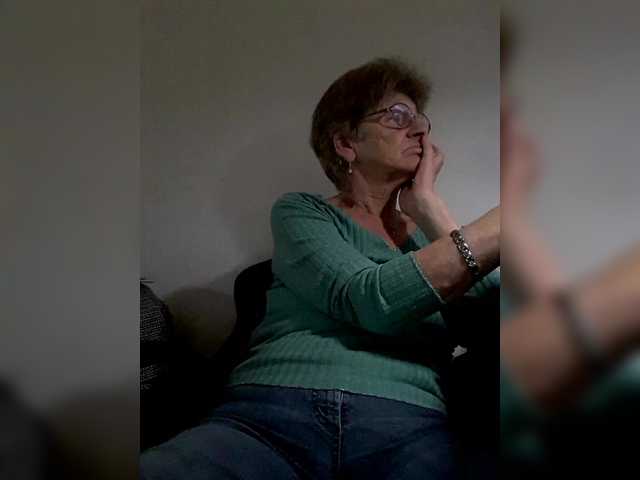 Try Reife-dame, she wants to masturbate for you Reife-dame from BongaCams