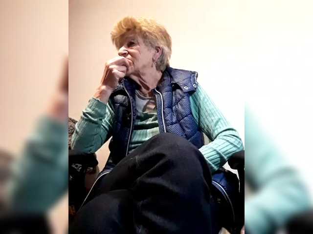 Reife-dame's BongaCams show and profile