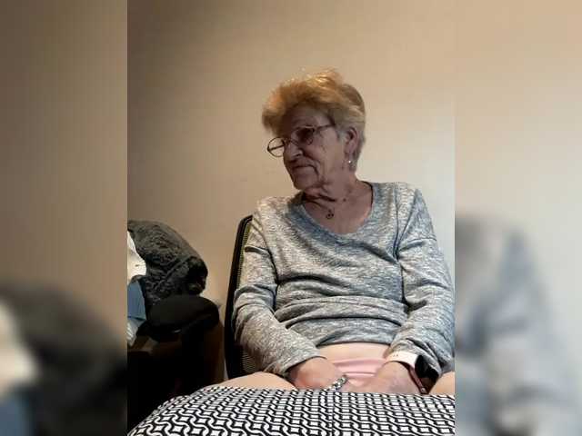 Reife-dame's BongaCams show and profile