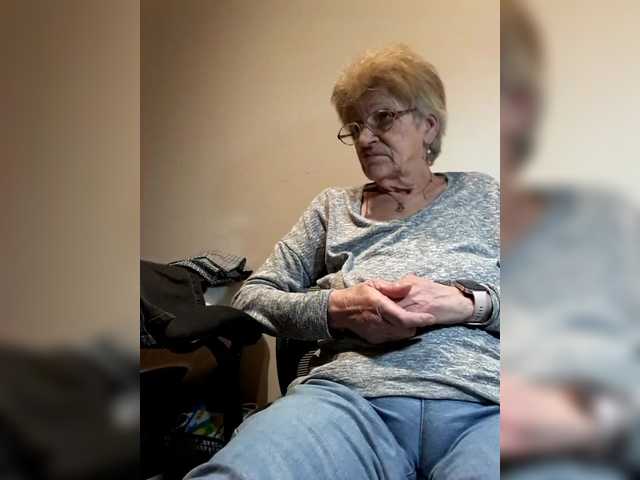 Reife-dame's BongaCams show and profile