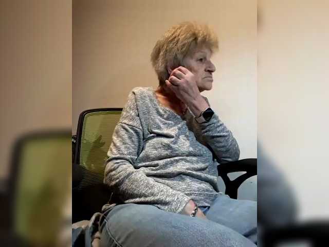 Reife-dame's BongaCams show and profile