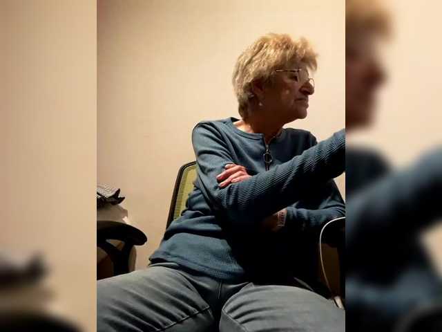 Reife-dame's BongaCams show and profile