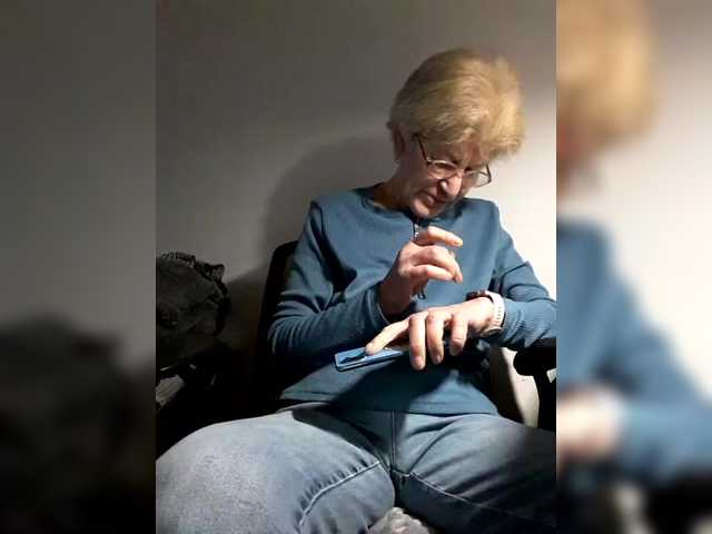 Reife-dame's BongaCams show and profile