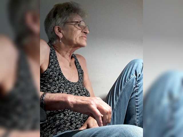 Reife-dame's BongaCams show and profile