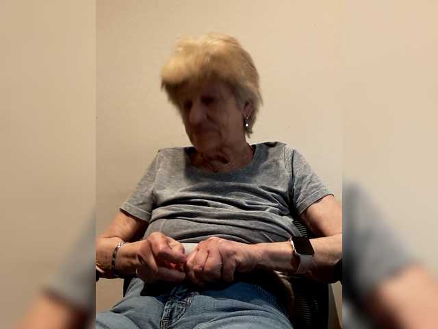 Reife-dame's BongaCams show and profile