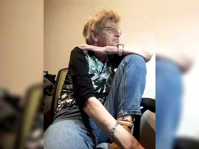 Reife-dame's BongaCams show and profile