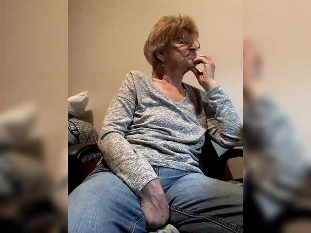 Reife-dame's BongaCams show and profile