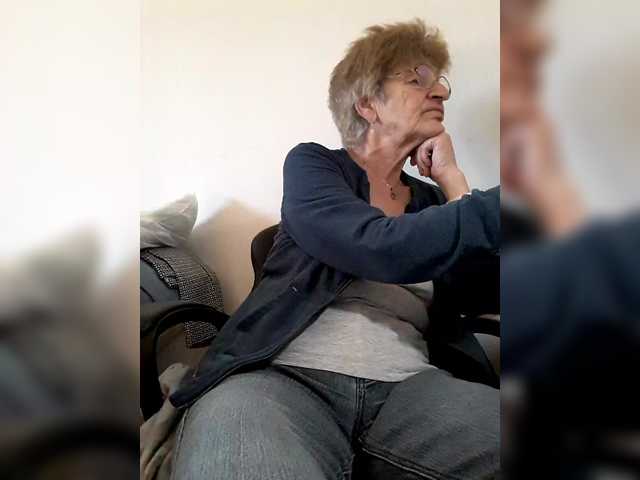 Reife-dame's BongaCams show and profile