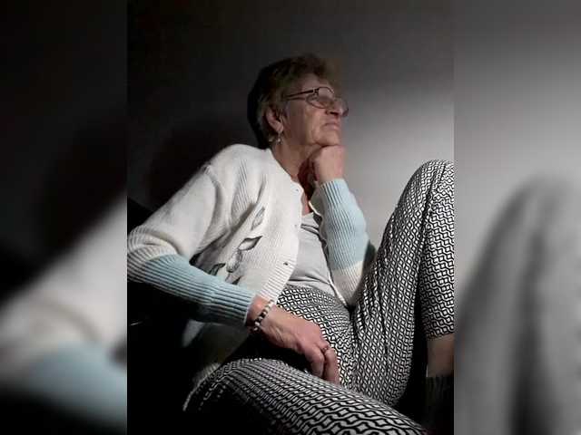 Reife-dame's BongaCams show and profile