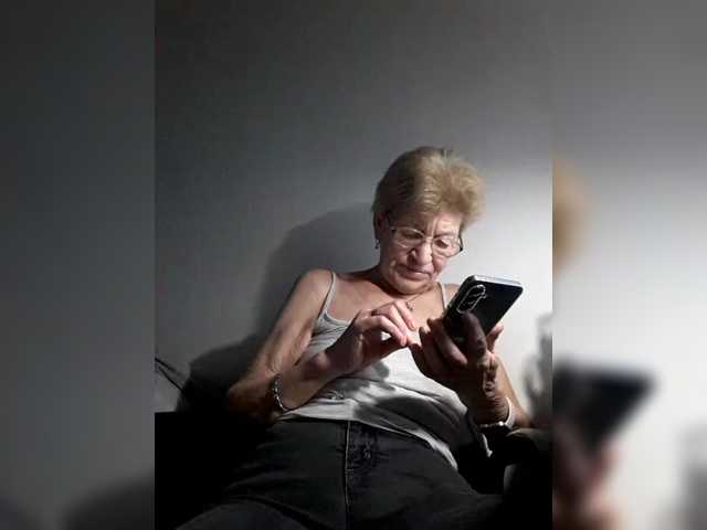 Reife-dame's BongaCams show and profile